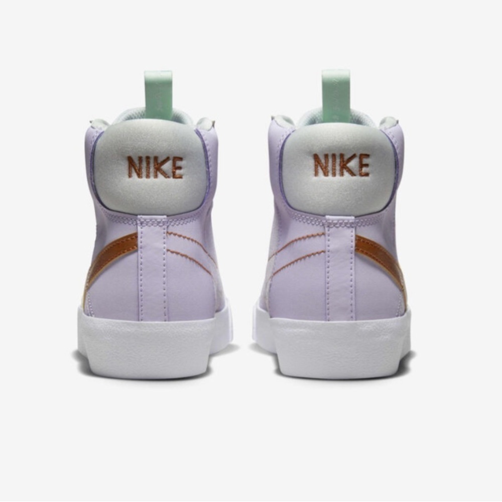 Nike 
Blazer 77 SE
‘Dance bare grape’
Brand new - Picture 8 of 11